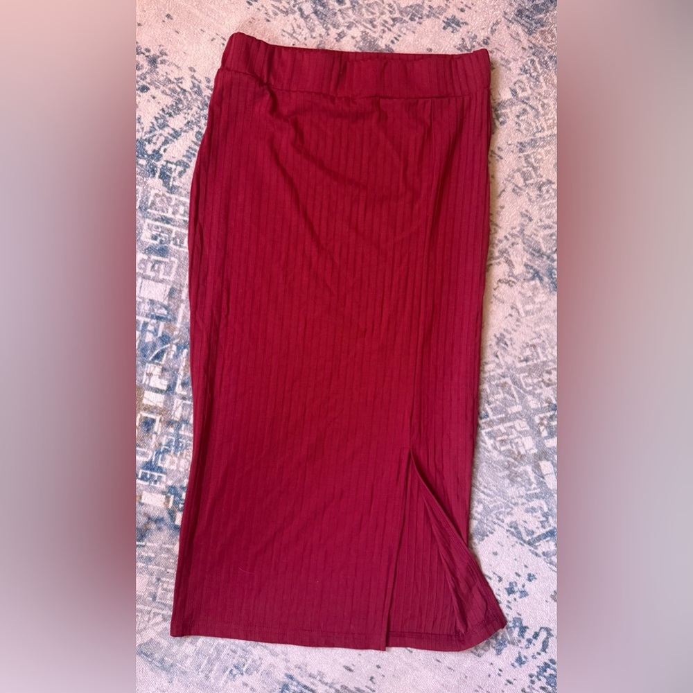 Amazon Red Maxi Pencil Skirt with Ribbed Slit